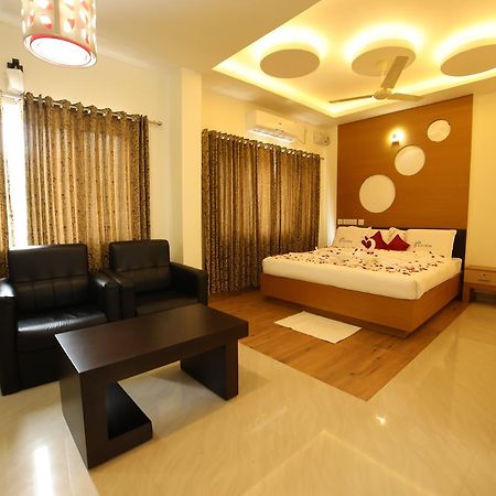 Hotel Soorya Castle Wayanad Buitenkant foto