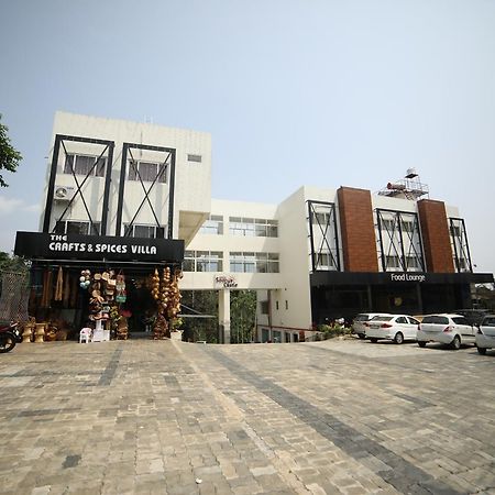 Hotel Soorya Castle Wayanad Buitenkant foto