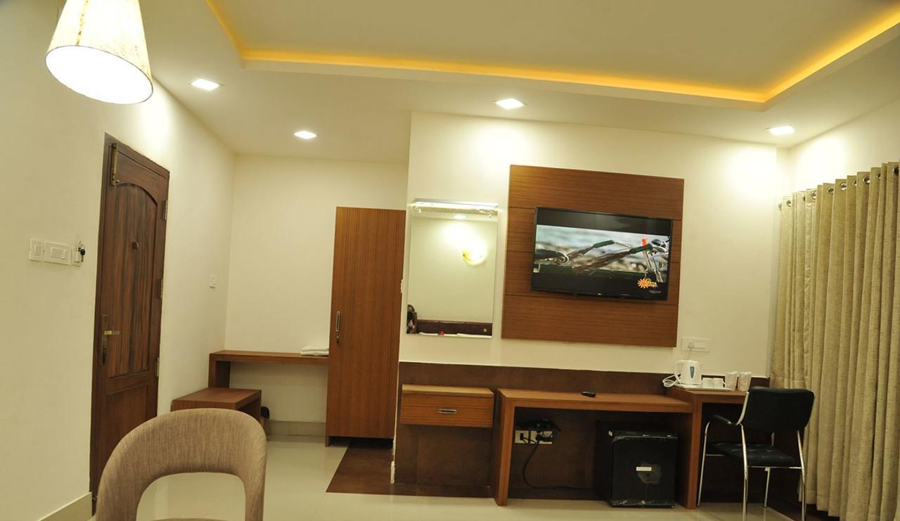 Hotel Soorya Castle Wayanad Buitenkant foto