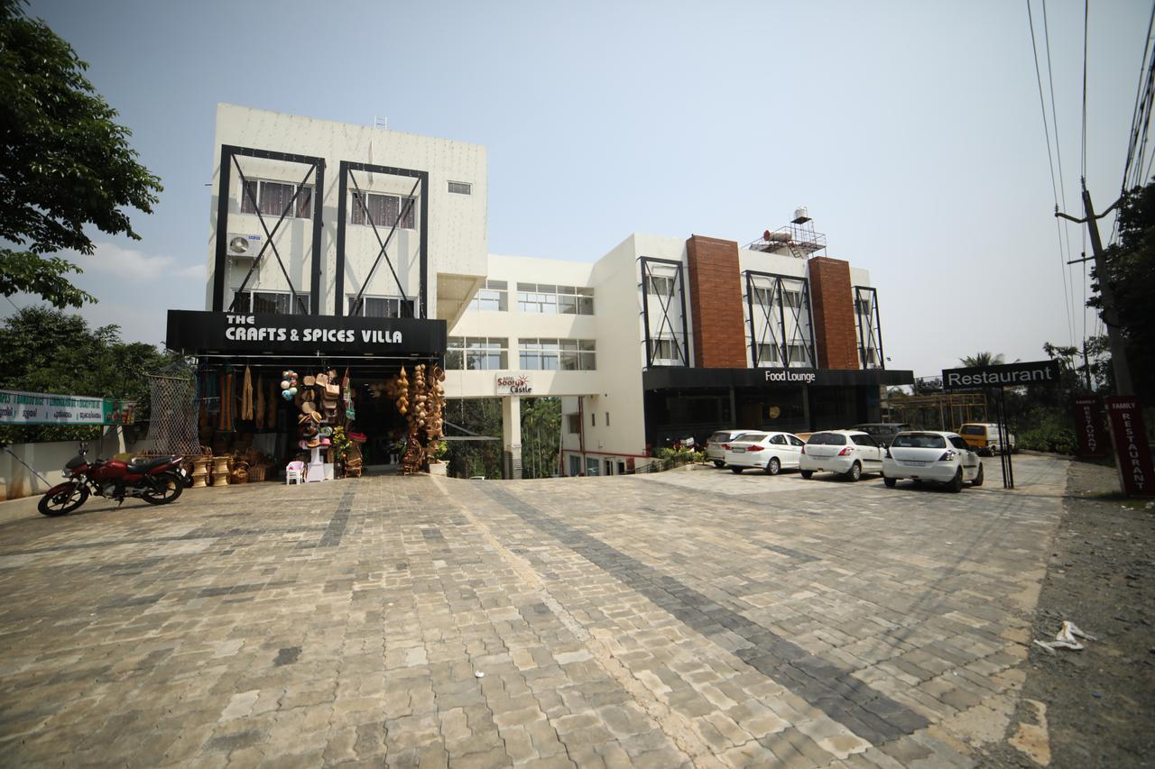 Hotel Soorya Castle Wayanad Buitenkant foto